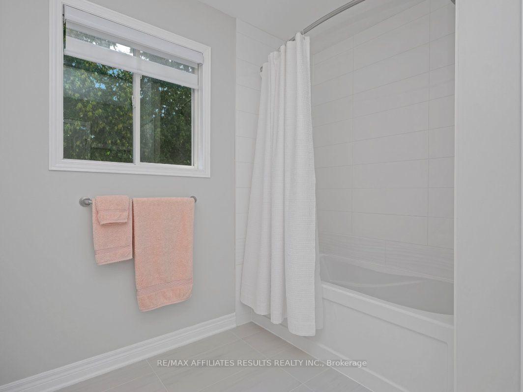 Photo 25 of 39 Kyle Avenue, Ottawa, Stittsville (Central) — HOMEH