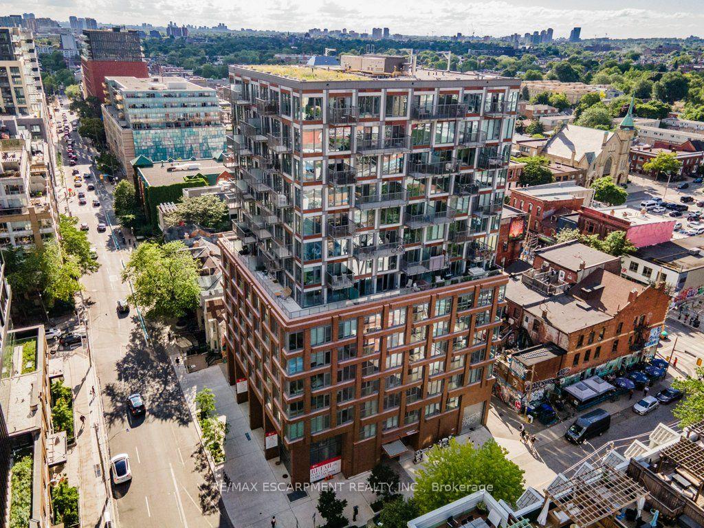 Photo 1 of Unit 803, 2 Augusta Avenue, Toronto, Waterfront Communities — HOMEH