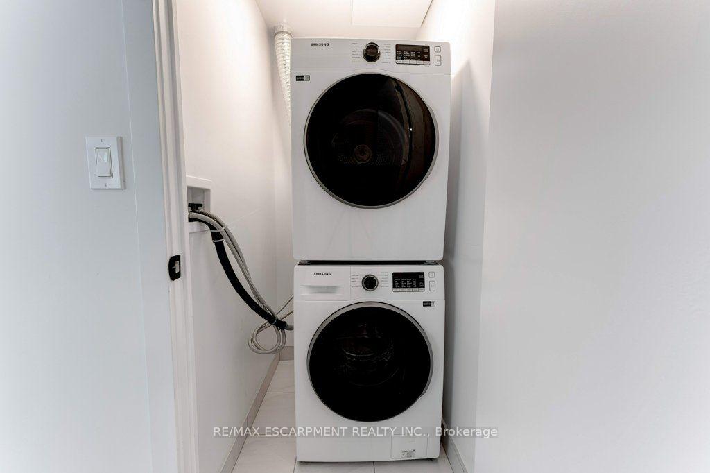 Photo 24 of Unit 803, 2 Augusta Avenue, Toronto, Waterfront Communities — HOMEH