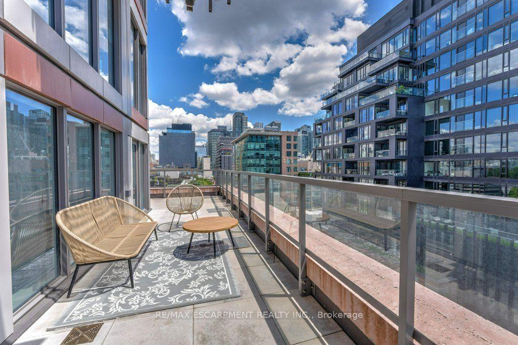 Photo 26 of Unit 803, 2 Augusta Avenue, Toronto, Waterfront Communities — HOMEH