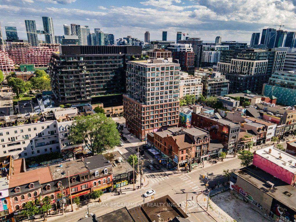 Photo 37 of Unit 803, 2 Augusta Avenue, Toronto, Waterfront Communities — HOMEH