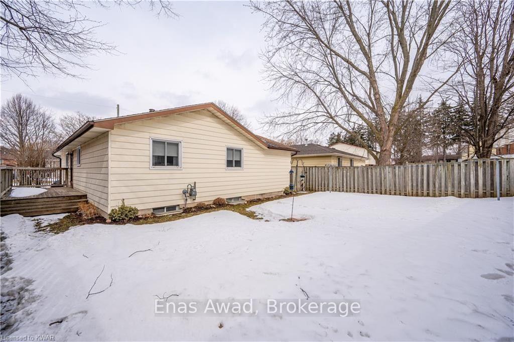Photo 16 of 70 Churchill Street, Waterloo, Maple Hills — HOMEH