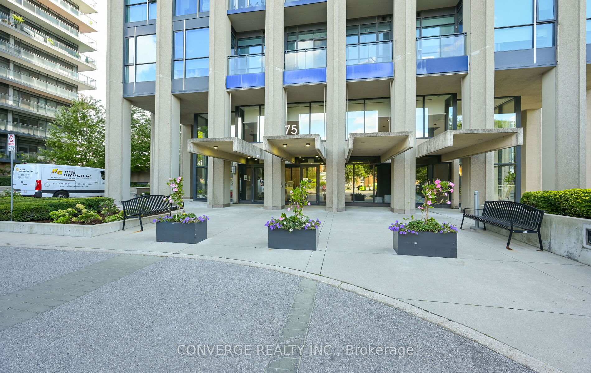 Photo 4 of Unit 203, 75 The Donway, North York, Banbury-Don Mills — HOMEH