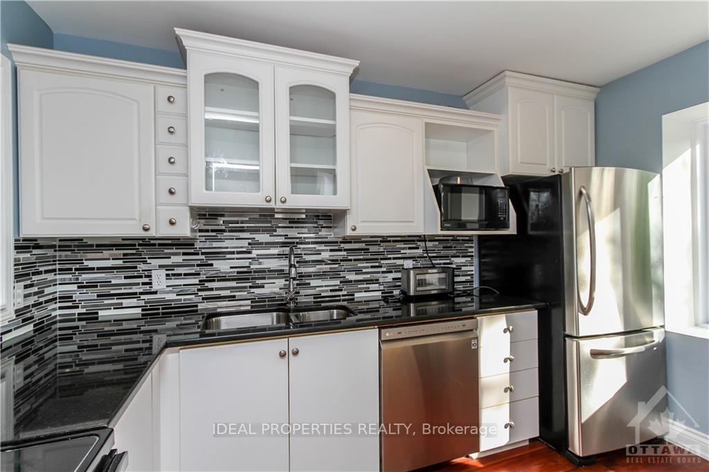 Photo 11 of 54 Thornbury Crescent, Ottawa, Centrepointe — HOMEH