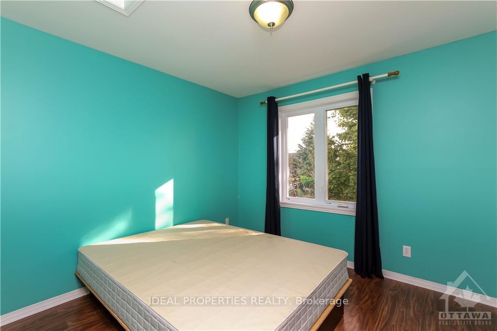 Photo 24 of 54 Thornbury Crescent, Ottawa, Centrepointe — HOMEH