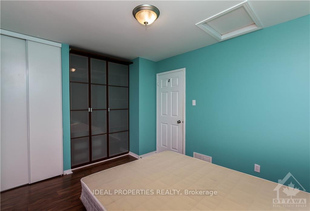 Photo 25 of 54 Thornbury Crescent, Ottawa, Centrepointe — HOMEH