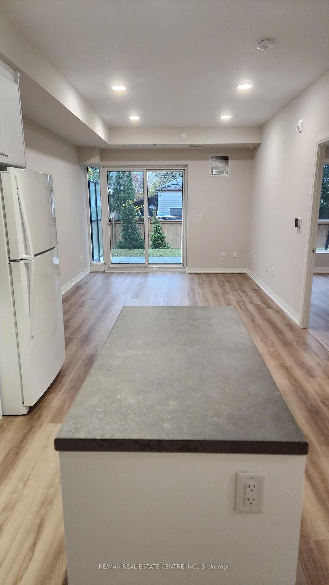 Photo 3 of Unit 137, 50 Herrick Street, St. Catharines, Oakdale — HOMEH
