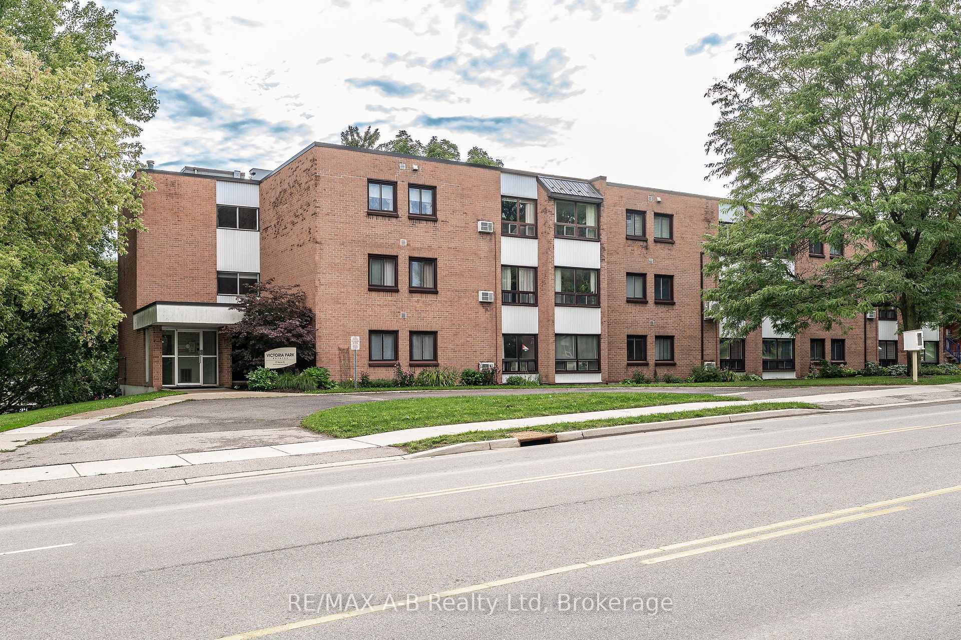 Photo 34 of Unit 104, 97 Huron Street, Stratford — HOMEH