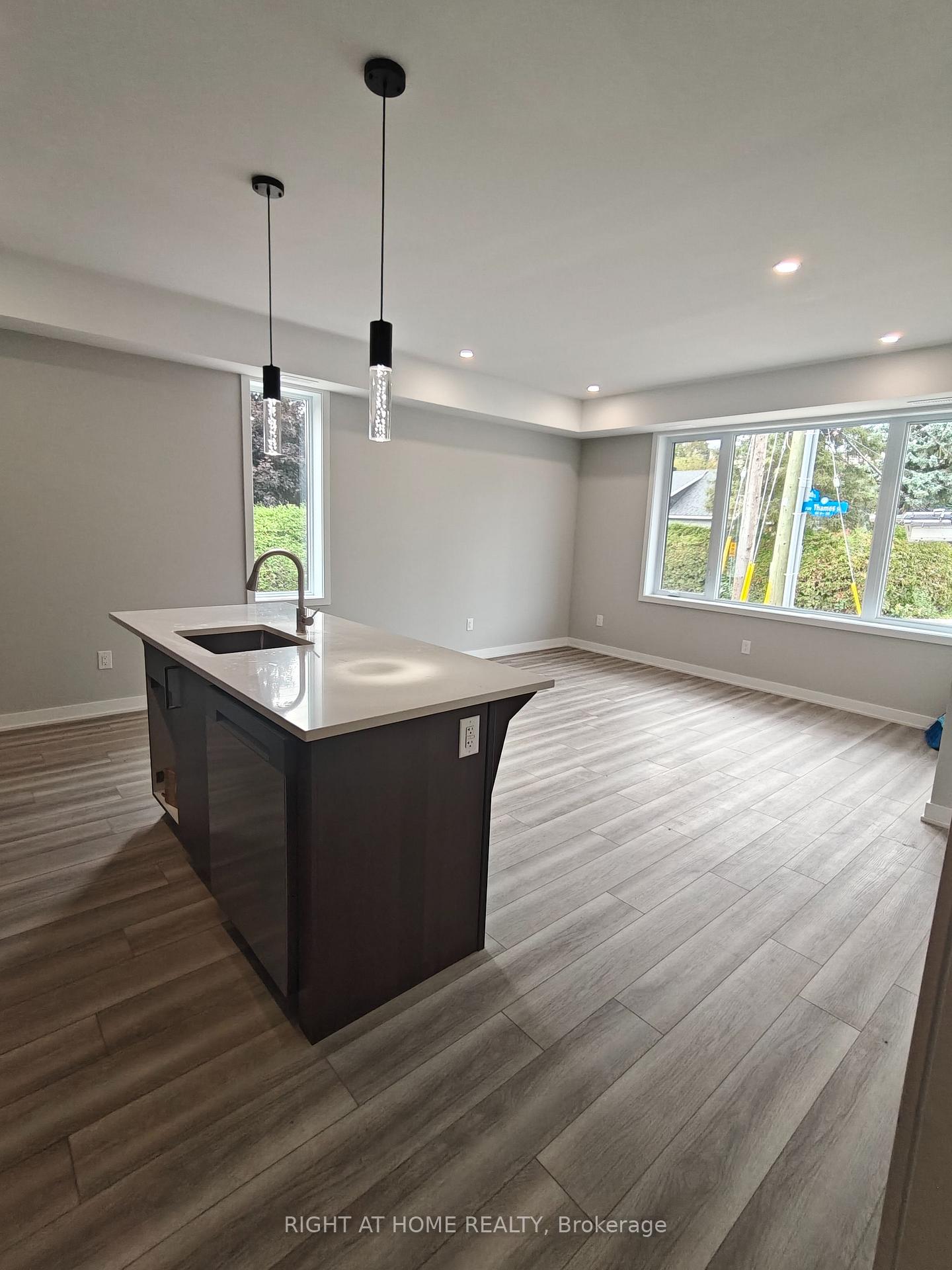 Photo 6 of Unit Unit A, 1336 Thames Street, Ottawa, Carlington — HOMEH