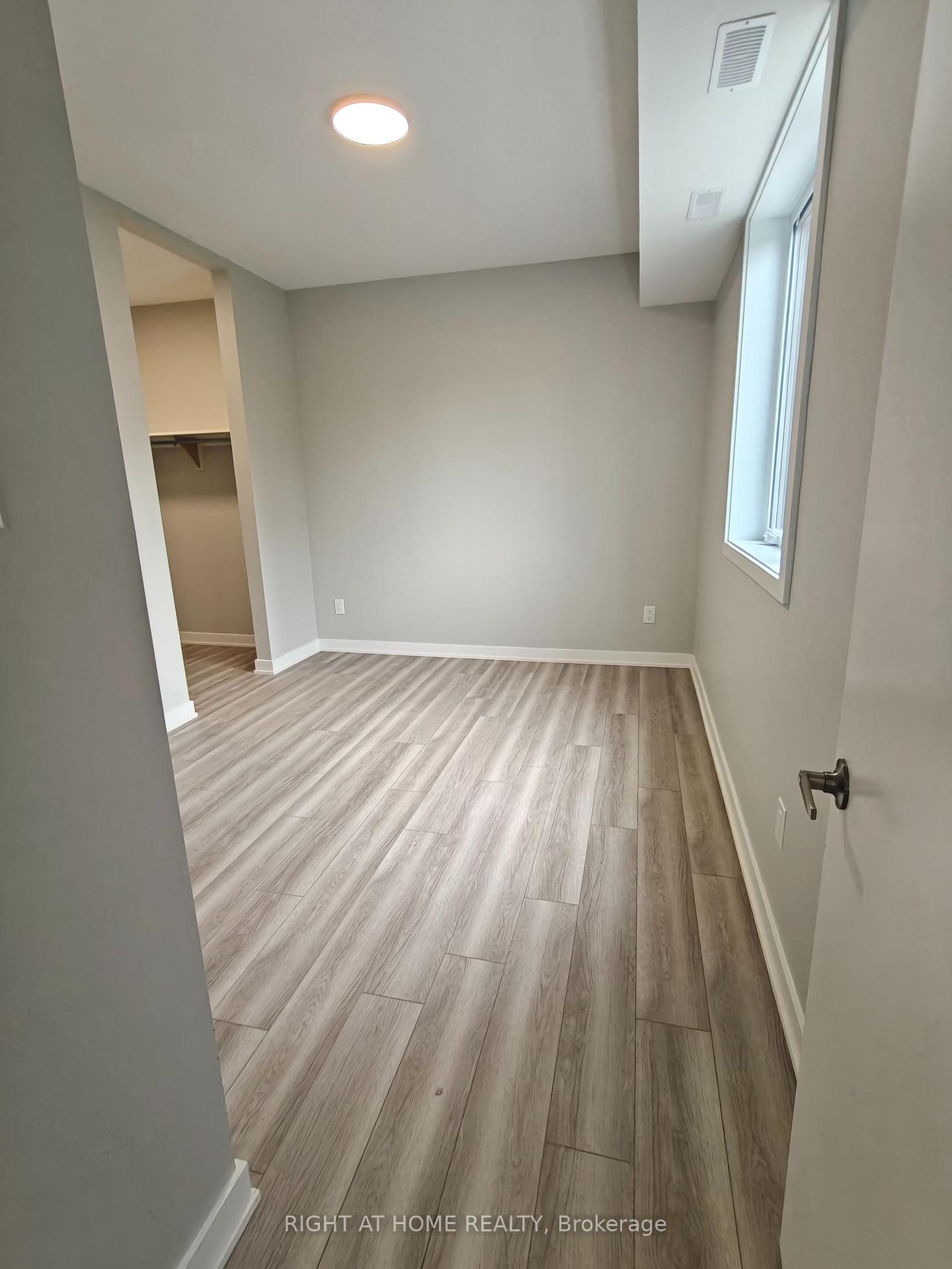 Photo 9 of Unit Unit A, 1336 Thames Street, Ottawa, Carlington — HOMEH