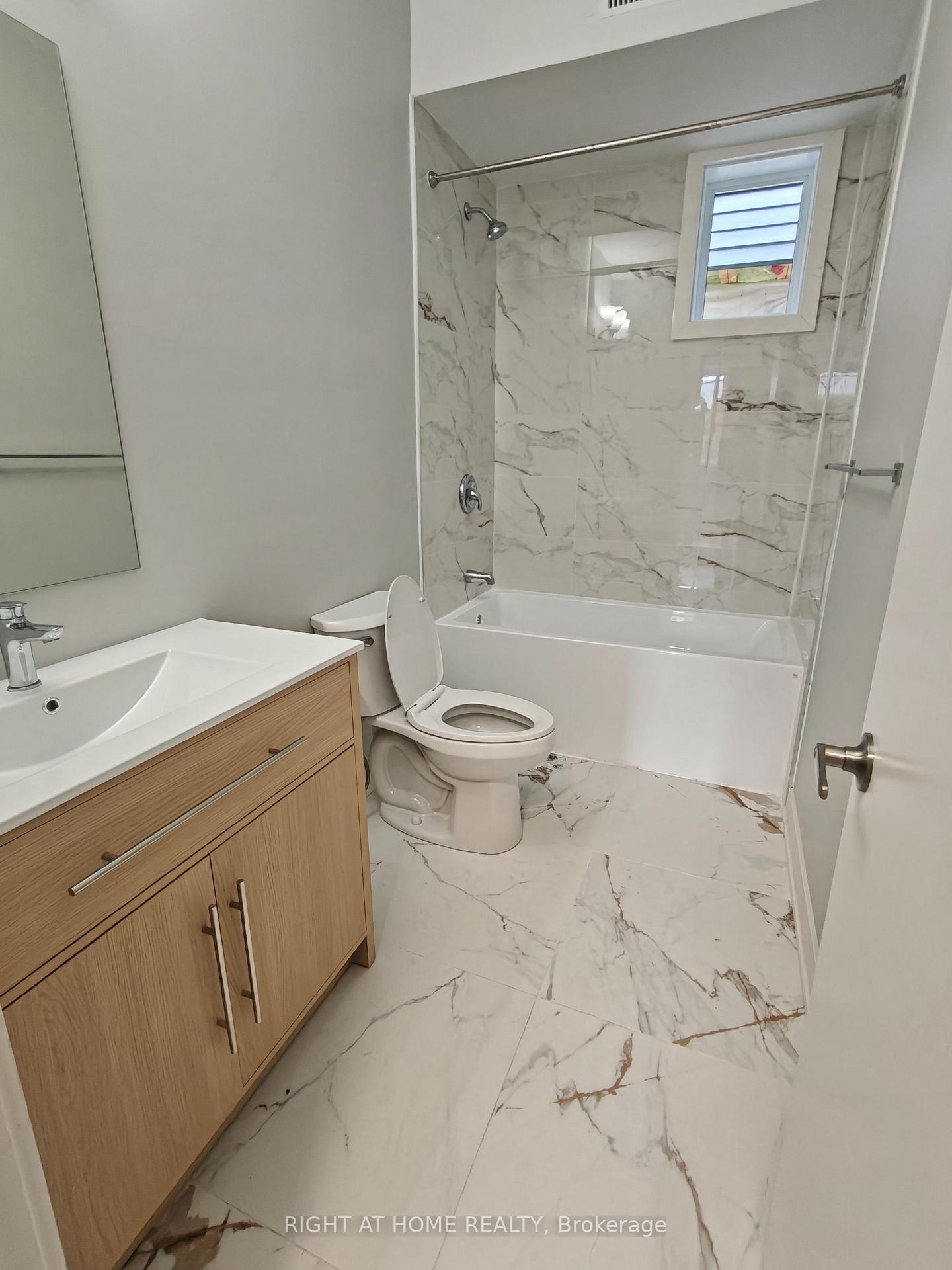 Photo 12 of Unit Unit A, 1336 Thames Street, Ottawa, Carlington — HOMEH