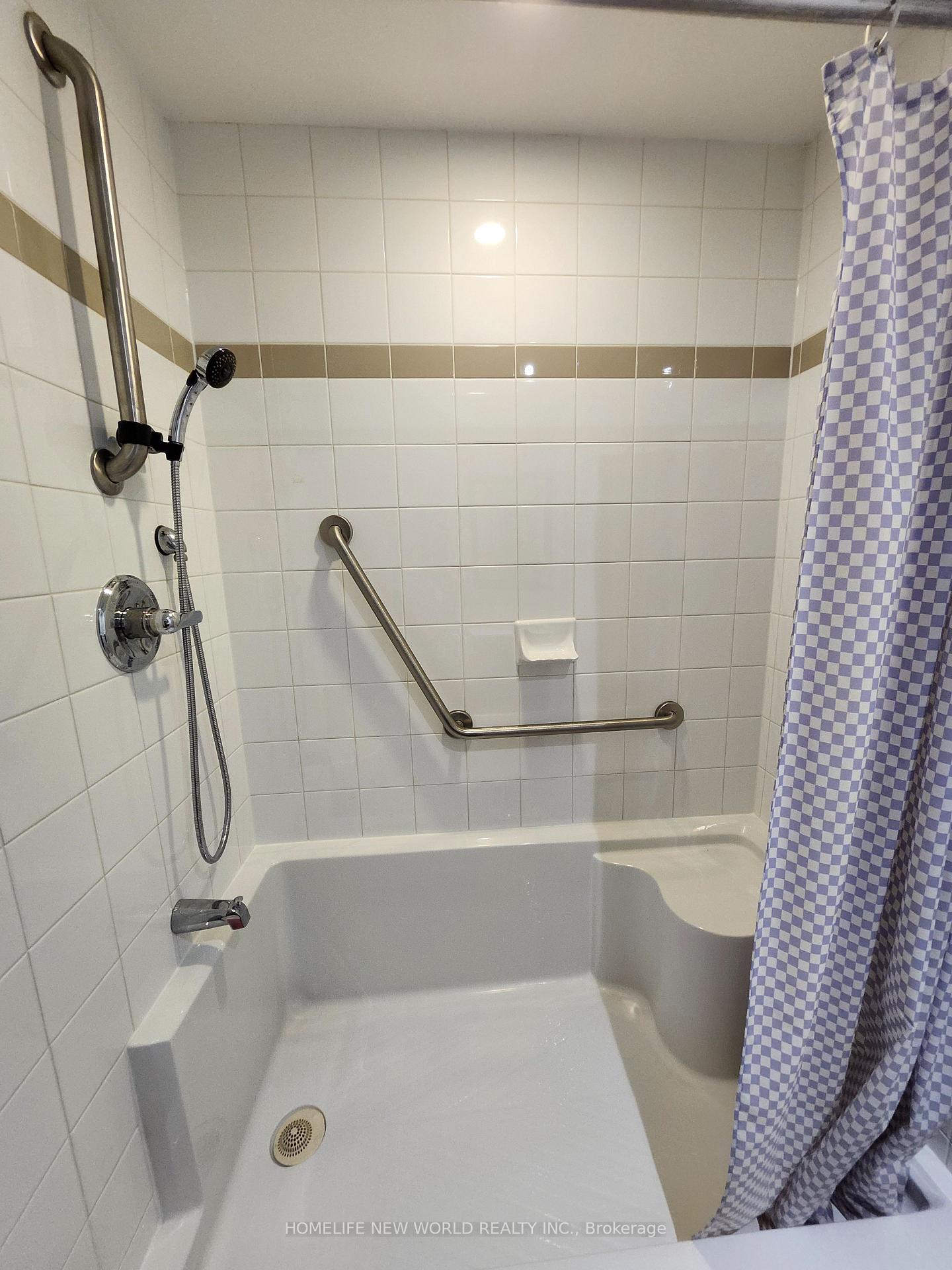 Photo 6 of Unit M120, 2 Sun Yat-Sen Avenue, Markham, Milliken Mills East — HOMEH