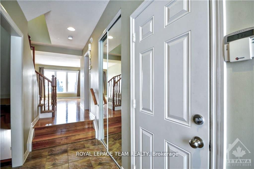 Photo 2 of 234 Tandalee Crescent, Ottawa, Kanata - Emerald Meadows/Trailwest — HOMEH