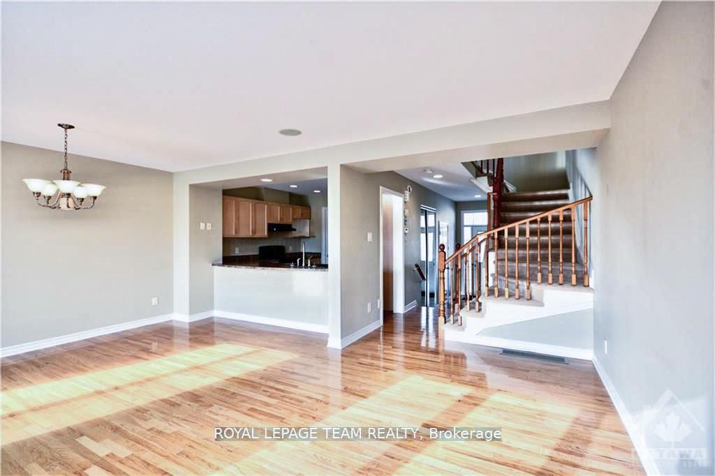 Photo 8 of 234 Tandalee Crescent, Ottawa, Kanata - Emerald Meadows/Trailwest — HOMEH