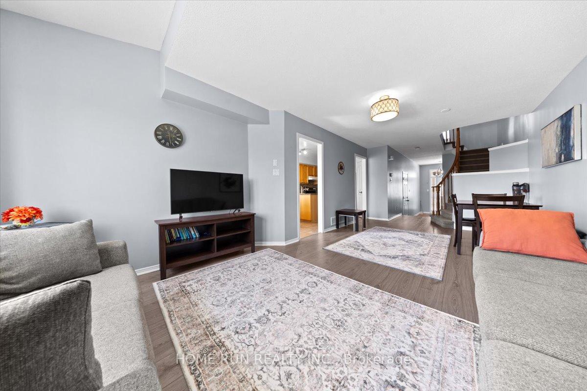 Photo 10 of 113 Gray Crescent, Ottawa, Kanata - Beaverbrook — HOMEH