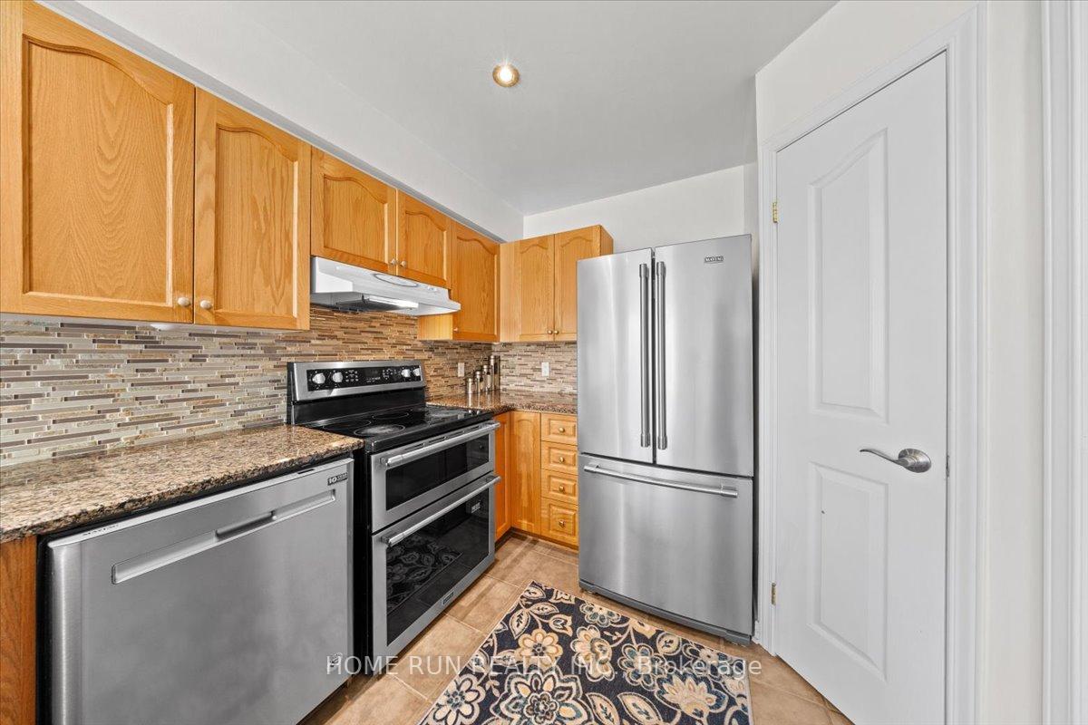Photo 15 of 113 Gray Crescent, Ottawa, Kanata - Beaverbrook — HOMEH