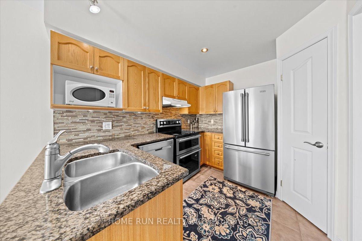 Photo 16 of 113 Gray Crescent, Ottawa, Kanata - Beaverbrook — HOMEH