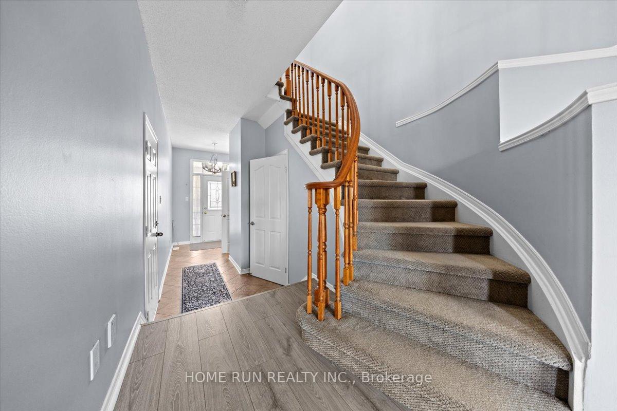 Photo 17 of 113 Gray Crescent, Ottawa, Kanata - Beaverbrook — HOMEH