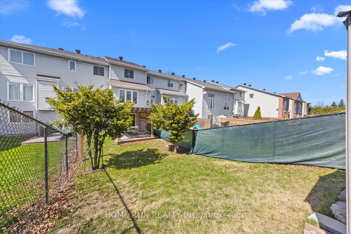 Photo 33 of 113 Gray Crescent, Ottawa, Kanata - Beaverbrook — HOMEH