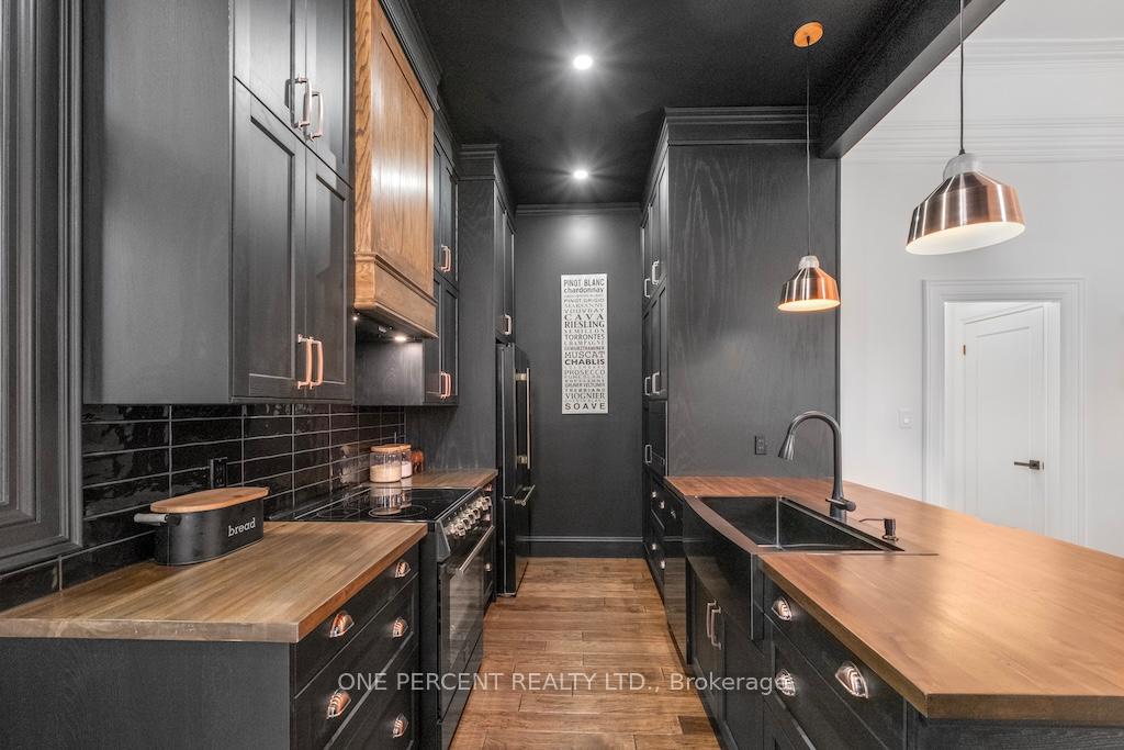 Photo 11 of 143 Catharine Street N, Hamilton, Beasley — HOMEH