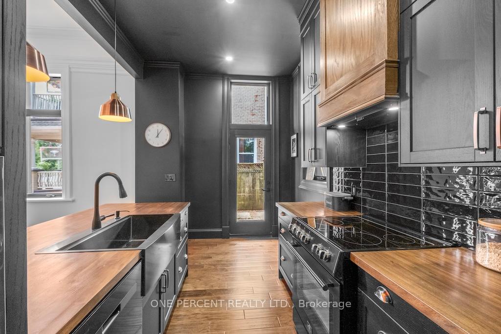 Photo 14 of 143 Catharine Street N, Hamilton, Beasley — HOMEH