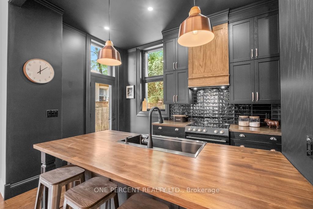 Photo 15 of 143 Catharine Street N, Hamilton, Beasley — HOMEH