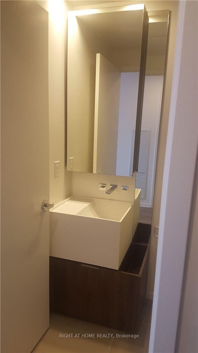 Photo 9 of Unit 2703, 1 Bloor Street E, Toronto, Church-Yonge Corridor — HOMEH