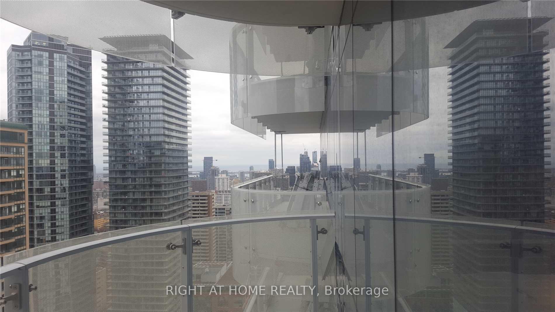Photo 12 of Unit 2703, 1 Bloor Street E, Toronto, Church-Yonge Corridor — HOMEH