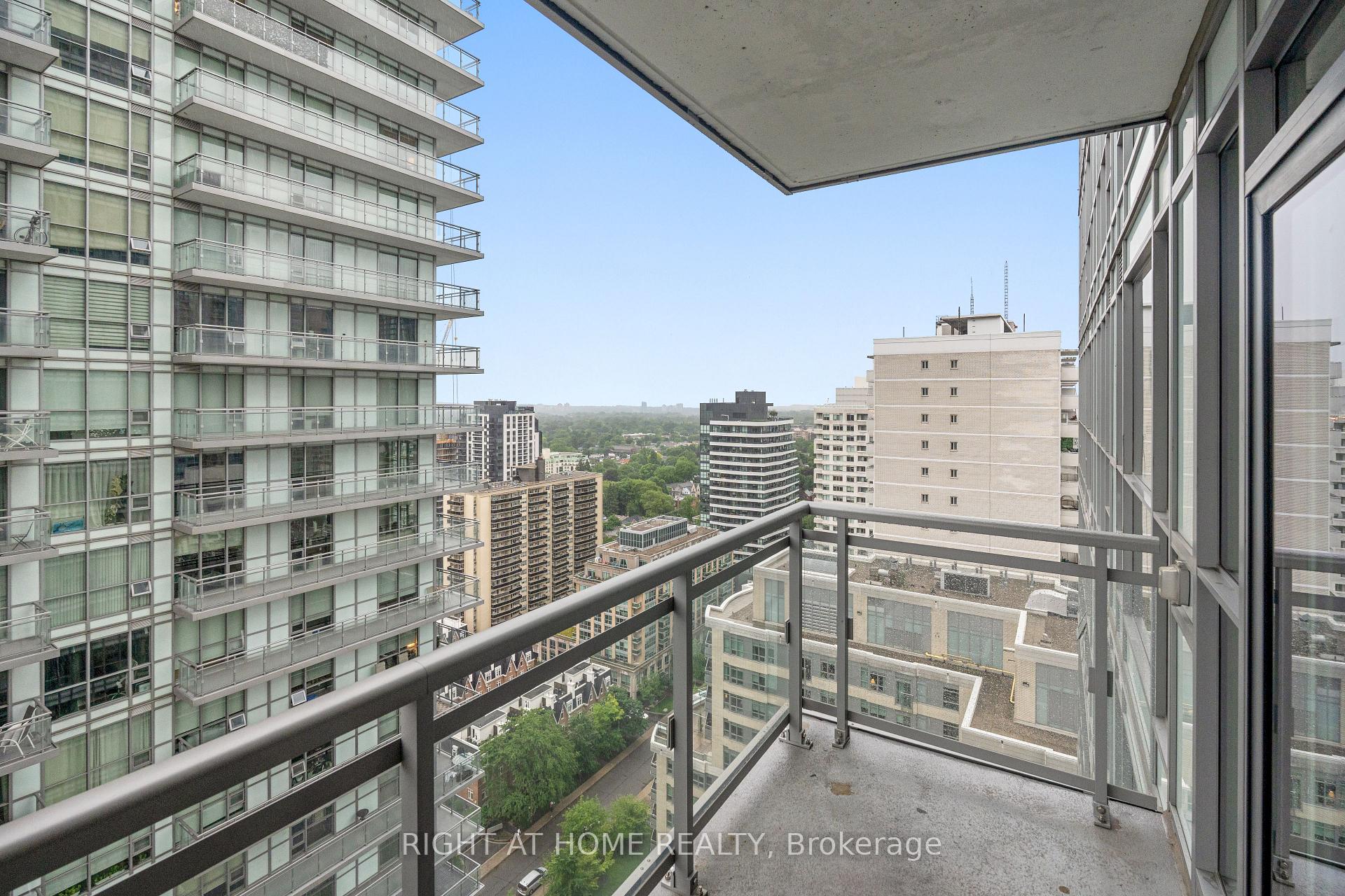 Photo 15 of Unit 2306, 89 Dunfield Avenue, Toronto, Mount Pleasant West — HOMEH