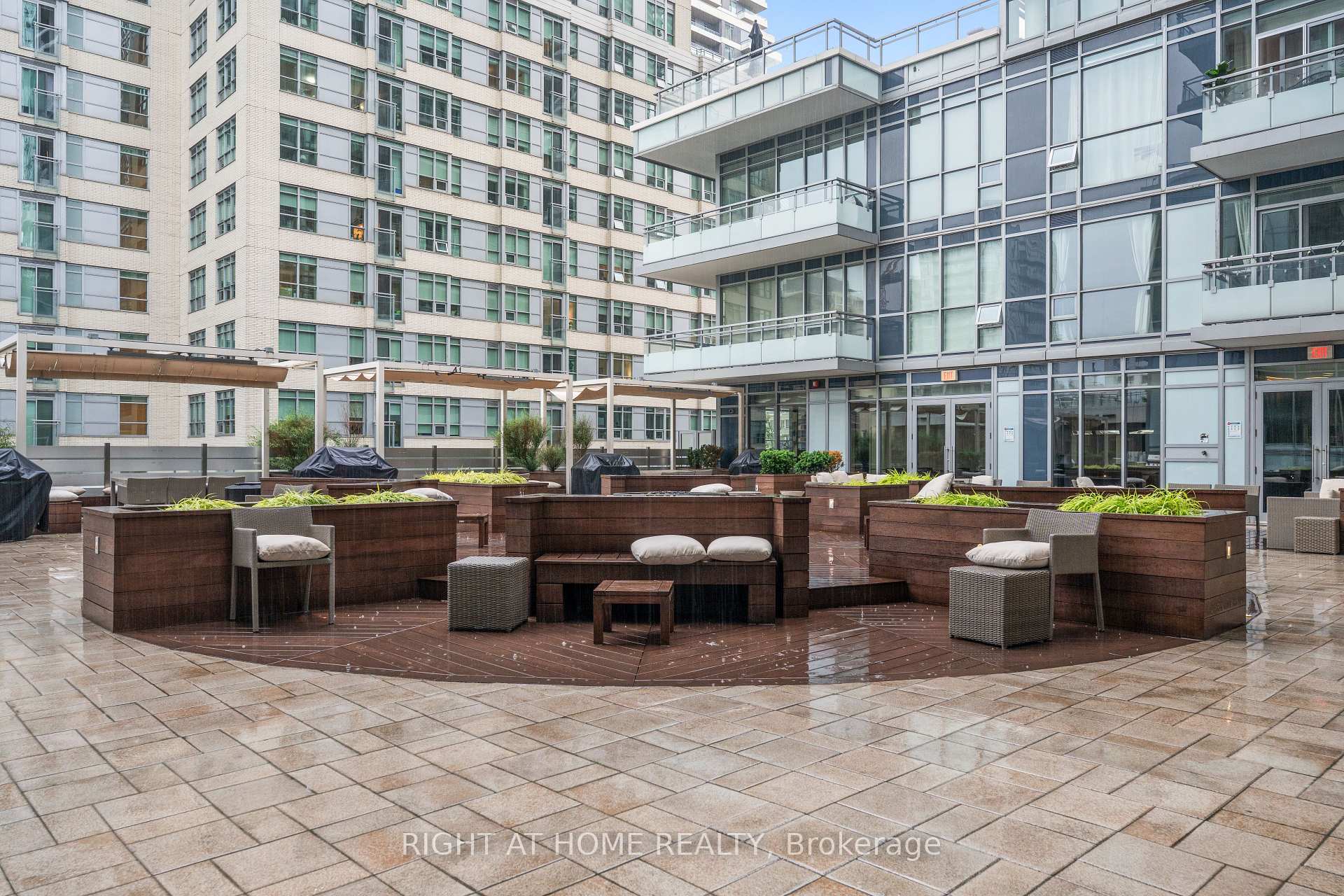 Photo 17 of Unit 2306, 89 Dunfield Avenue, Toronto, Mount Pleasant West — HOMEH