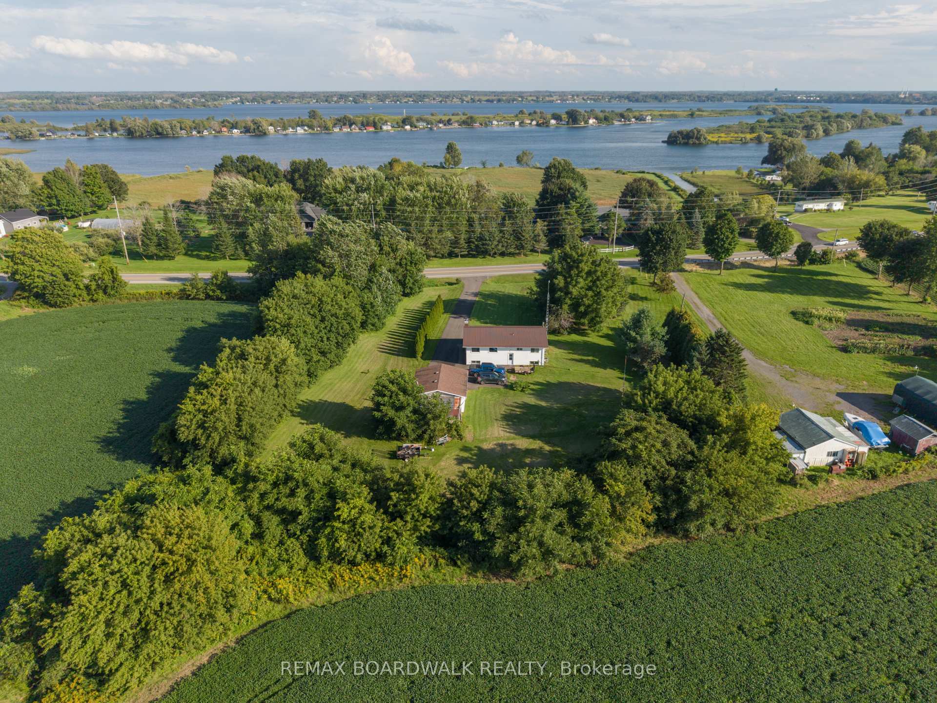 Photo 10 of 2106 County Road 2, Edwardsburgh/Cardinal, Edwardsburgh/Cardinal Twp — HOMEH