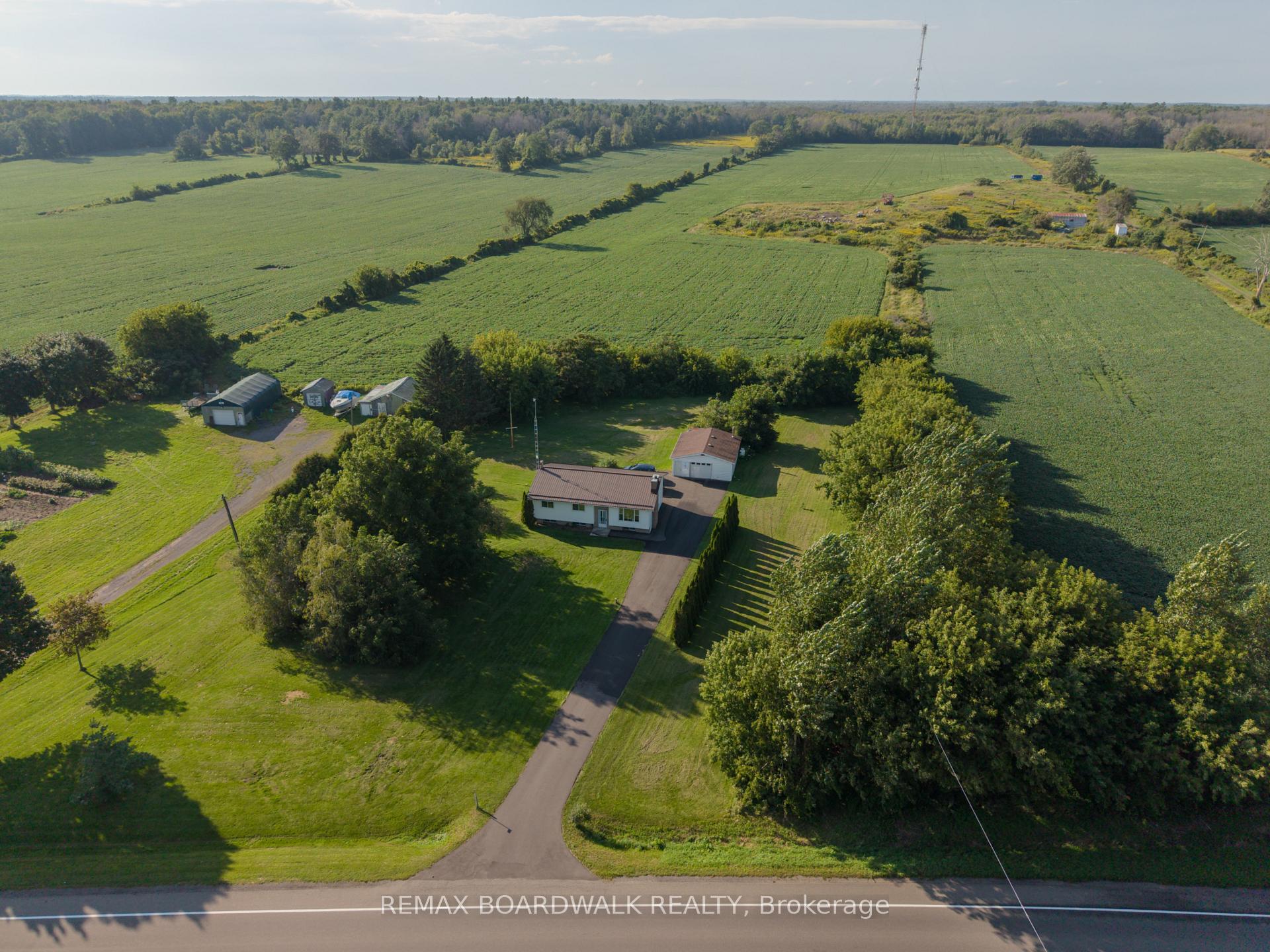 Photo 11 of 2106 County Road 2, Edwardsburgh/Cardinal, Edwardsburgh/Cardinal Twp — HOMEH