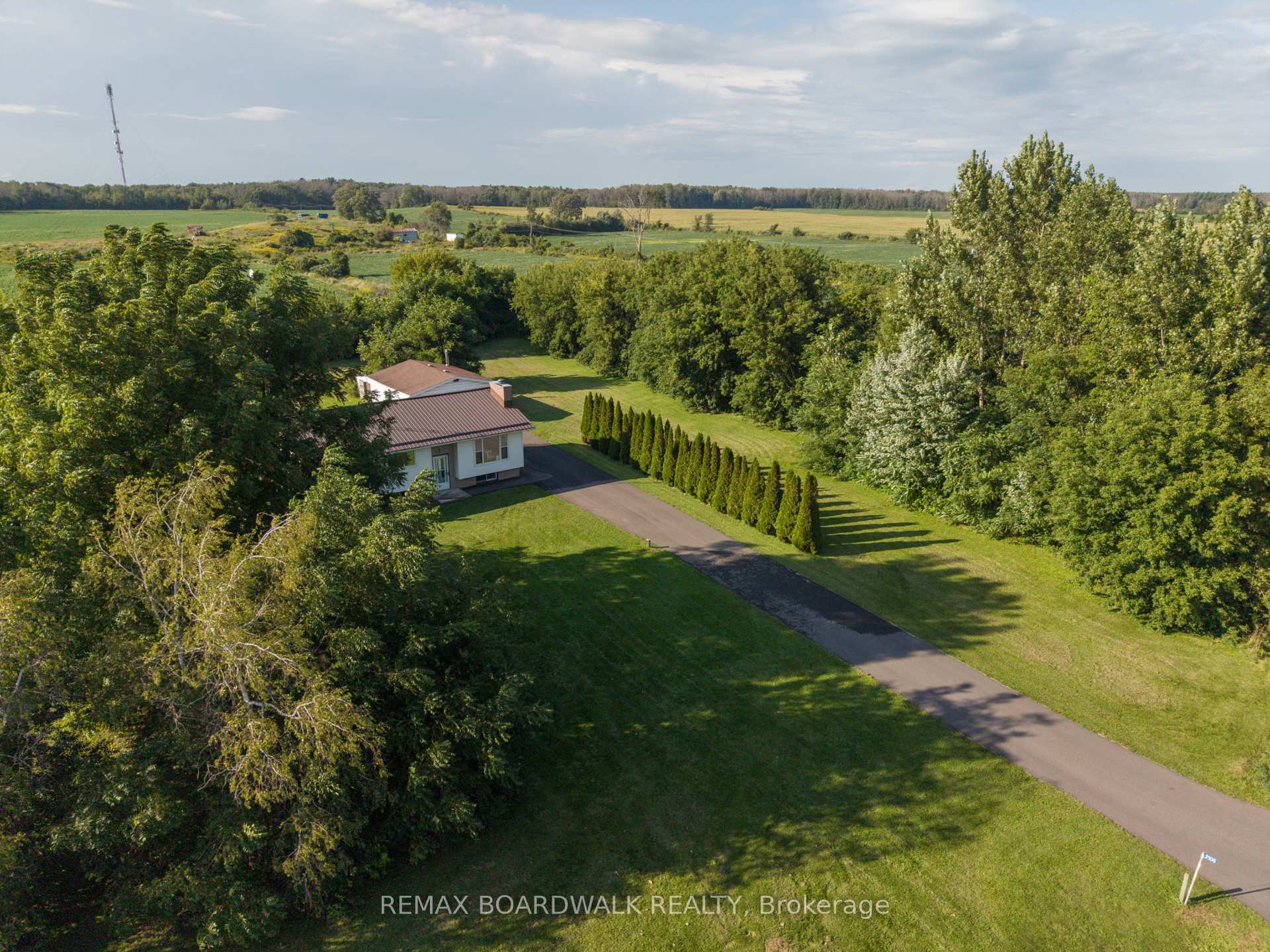 Photo 12 of 2106 County Road 2, Edwardsburgh/Cardinal, Edwardsburgh/Cardinal Twp — HOMEH