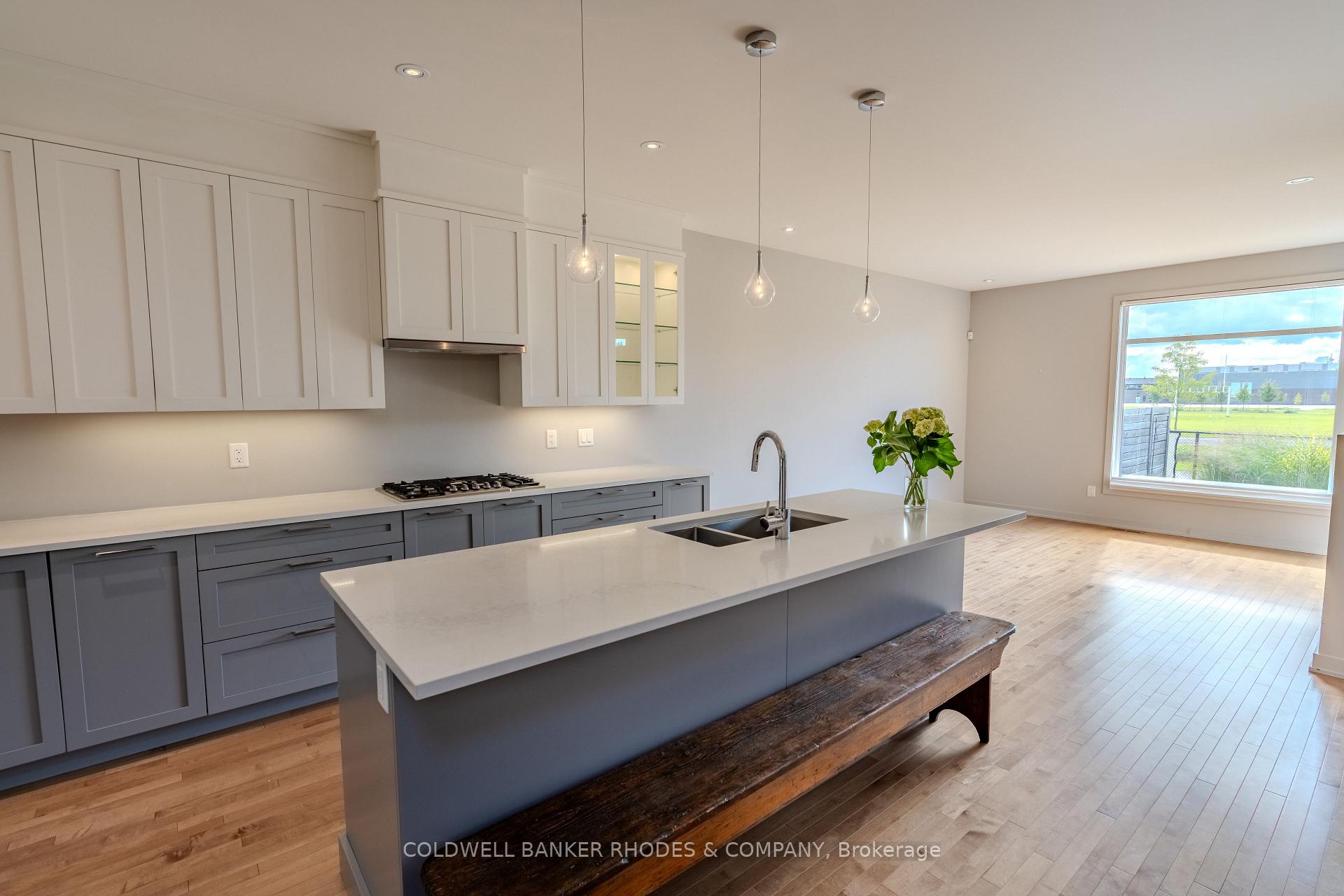 Photo 9 of 806 Carnelian Crescent, Ottawa, Riverside South/Gloucester Glen — HOMEH