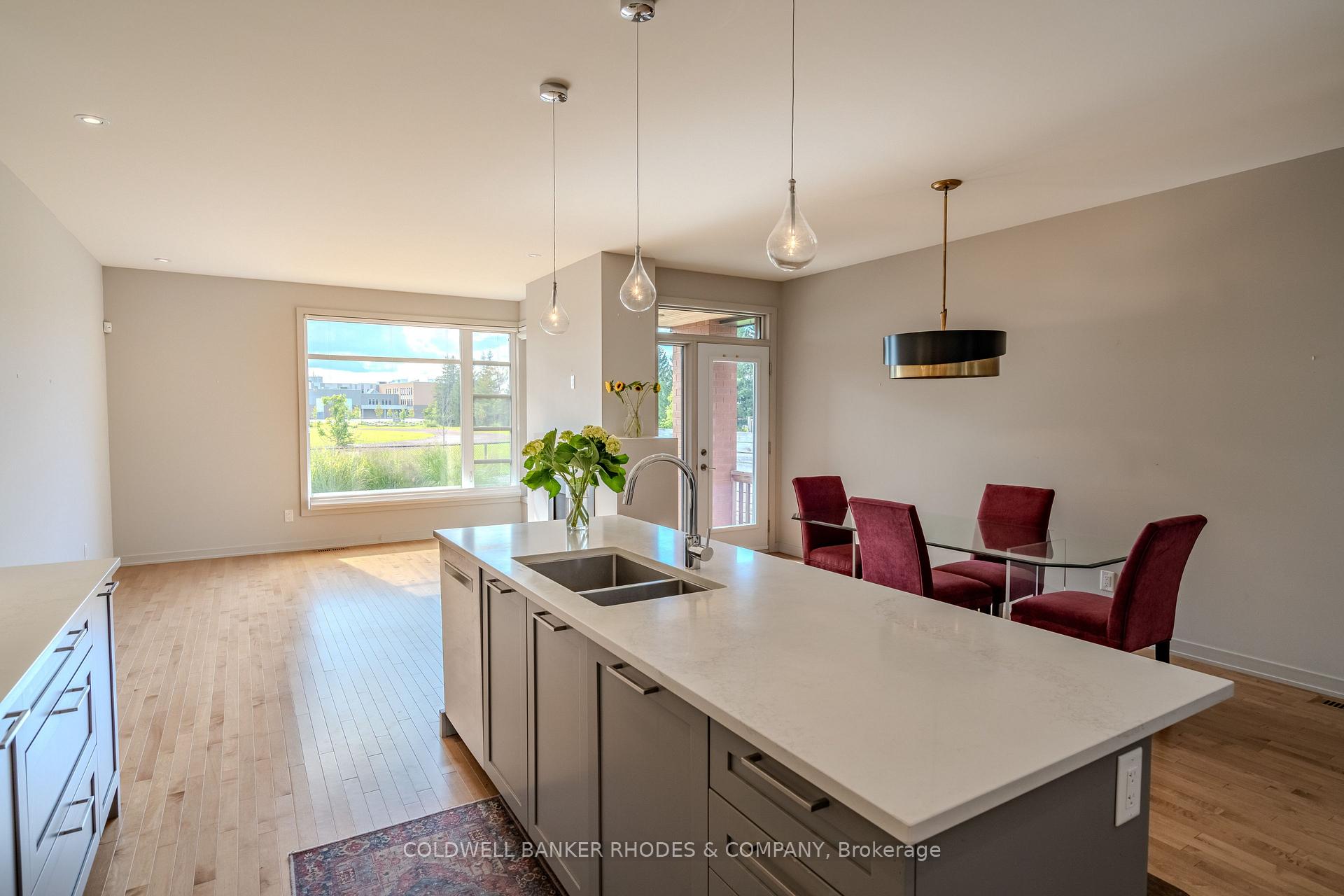 Photo 18 of 806 Carnelian Crescent, Ottawa, Riverside South/Gloucester Glen — HOMEH