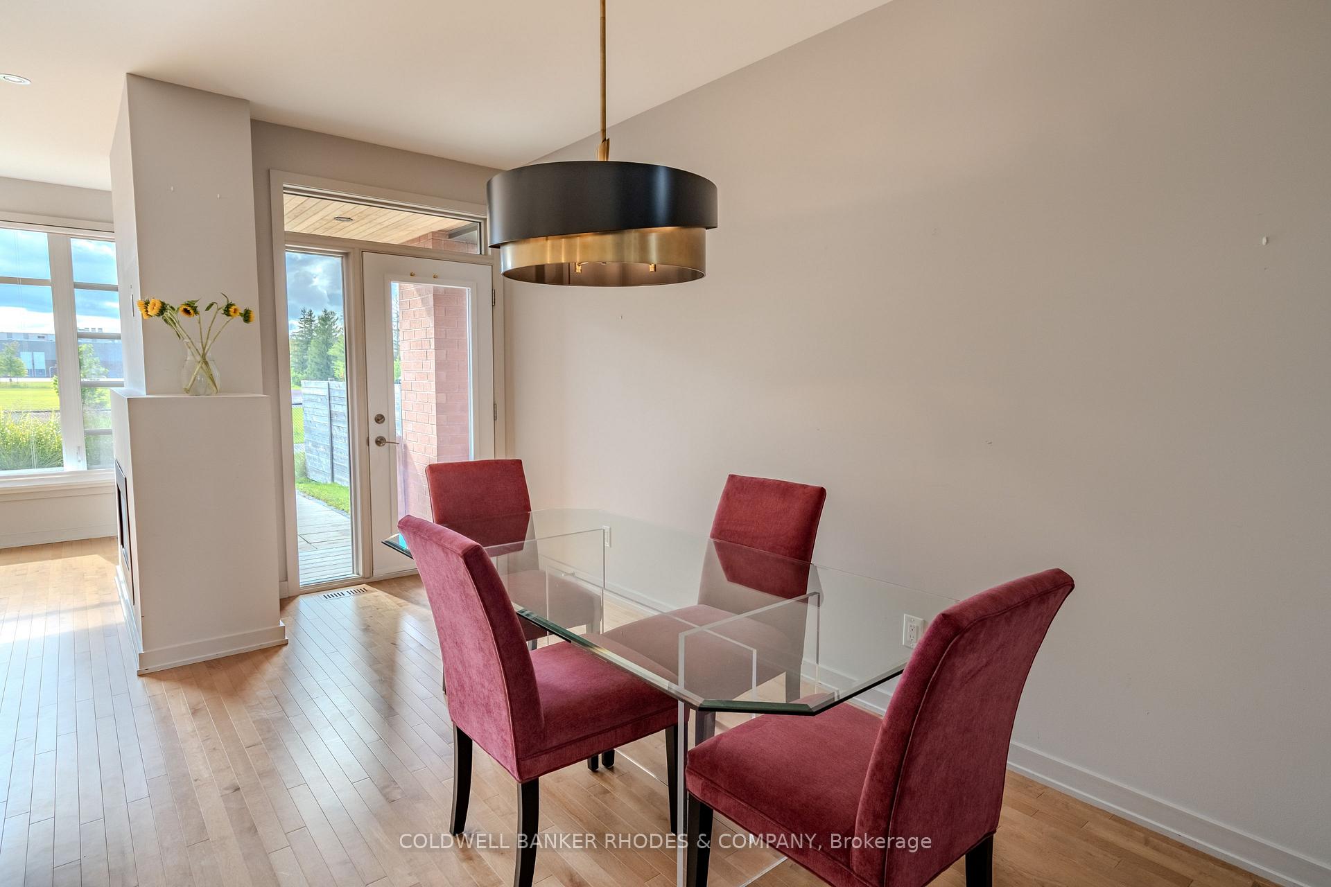 Photo 19 of 806 Carnelian Crescent, Ottawa, Riverside South/Gloucester Glen — HOMEH