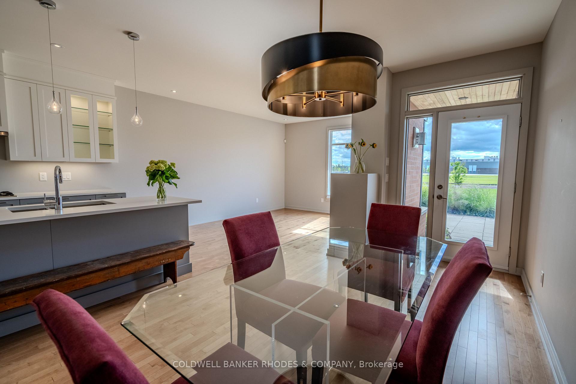 Photo 20 of 806 Carnelian Crescent, Ottawa, Riverside South/Gloucester Glen — HOMEH