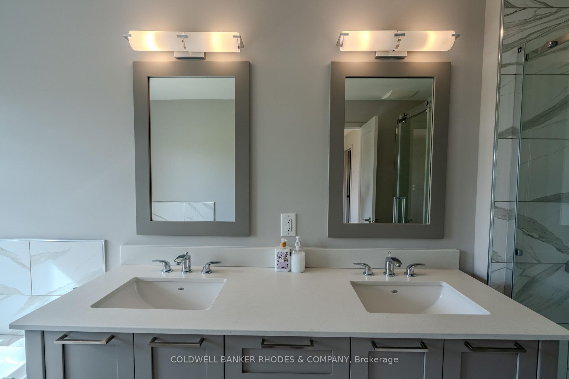 Photo 33 of 806 Carnelian Crescent, Ottawa, Riverside South/Gloucester Glen — HOMEH