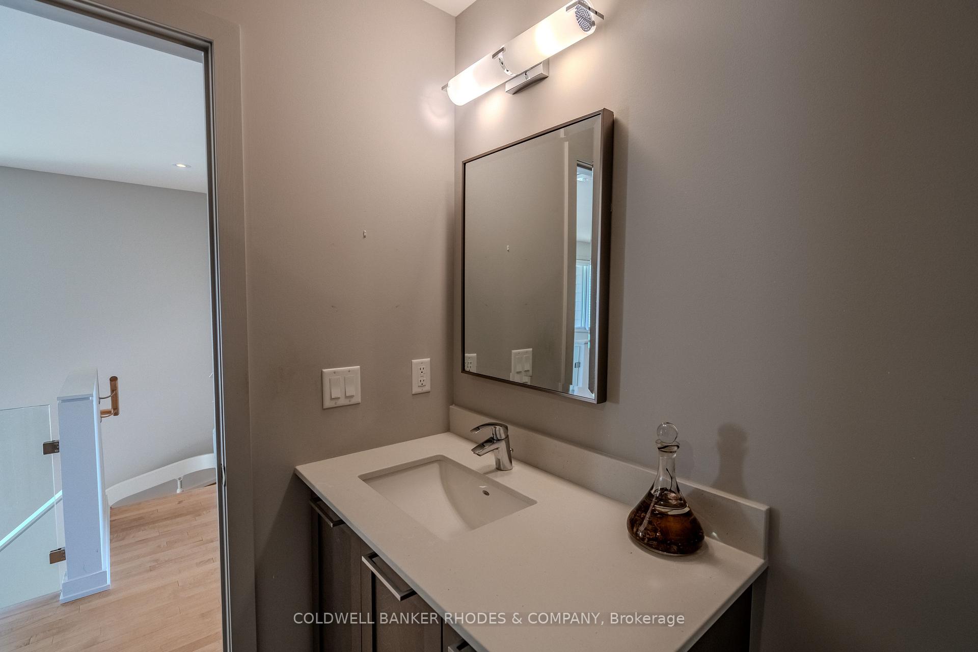 Photo 40 of 806 Carnelian Crescent, Ottawa, Riverside South/Gloucester Glen — HOMEH