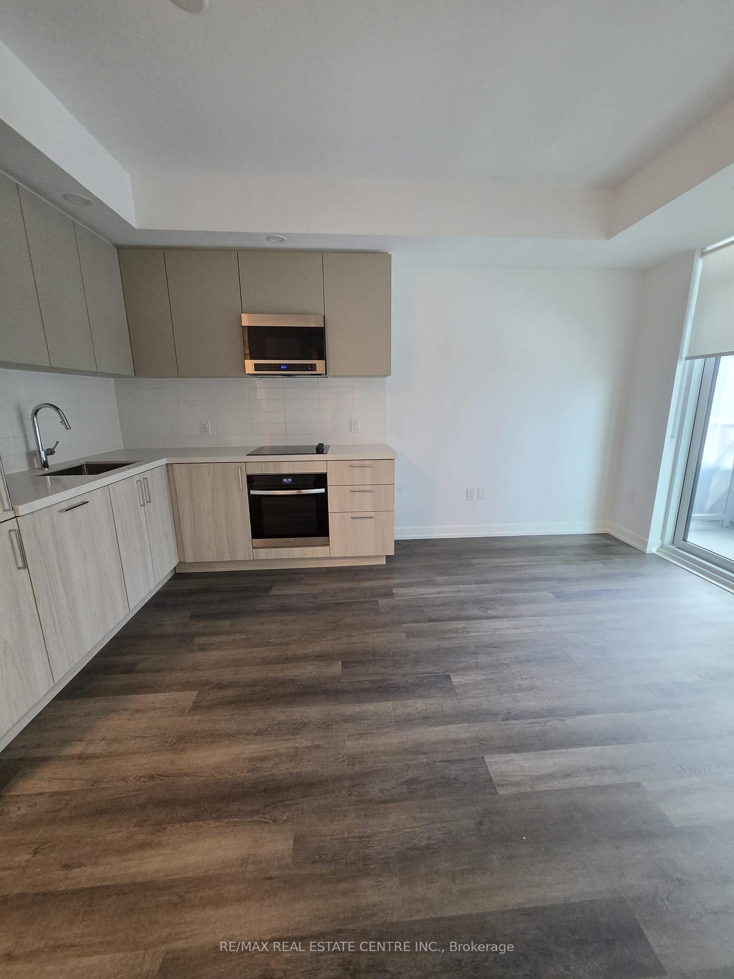 Photo 2 of Unit 507, 21 Meadowdale Road, Vaughan, Vaughan Corporate Centre — HOMEH