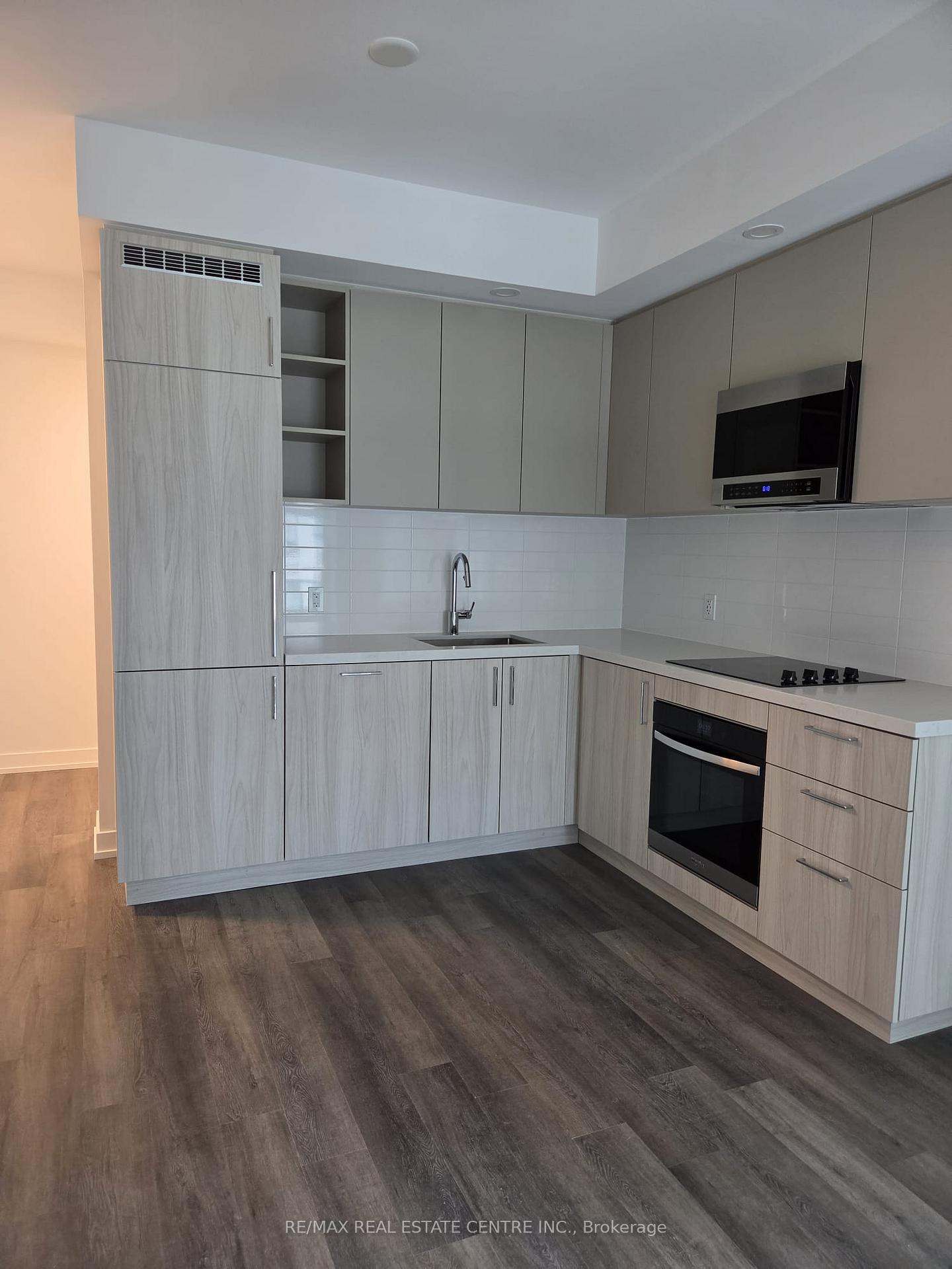 Photo 3 of Unit 507, 21 Meadowdale Road, Vaughan, Vaughan Corporate Centre — HOMEH