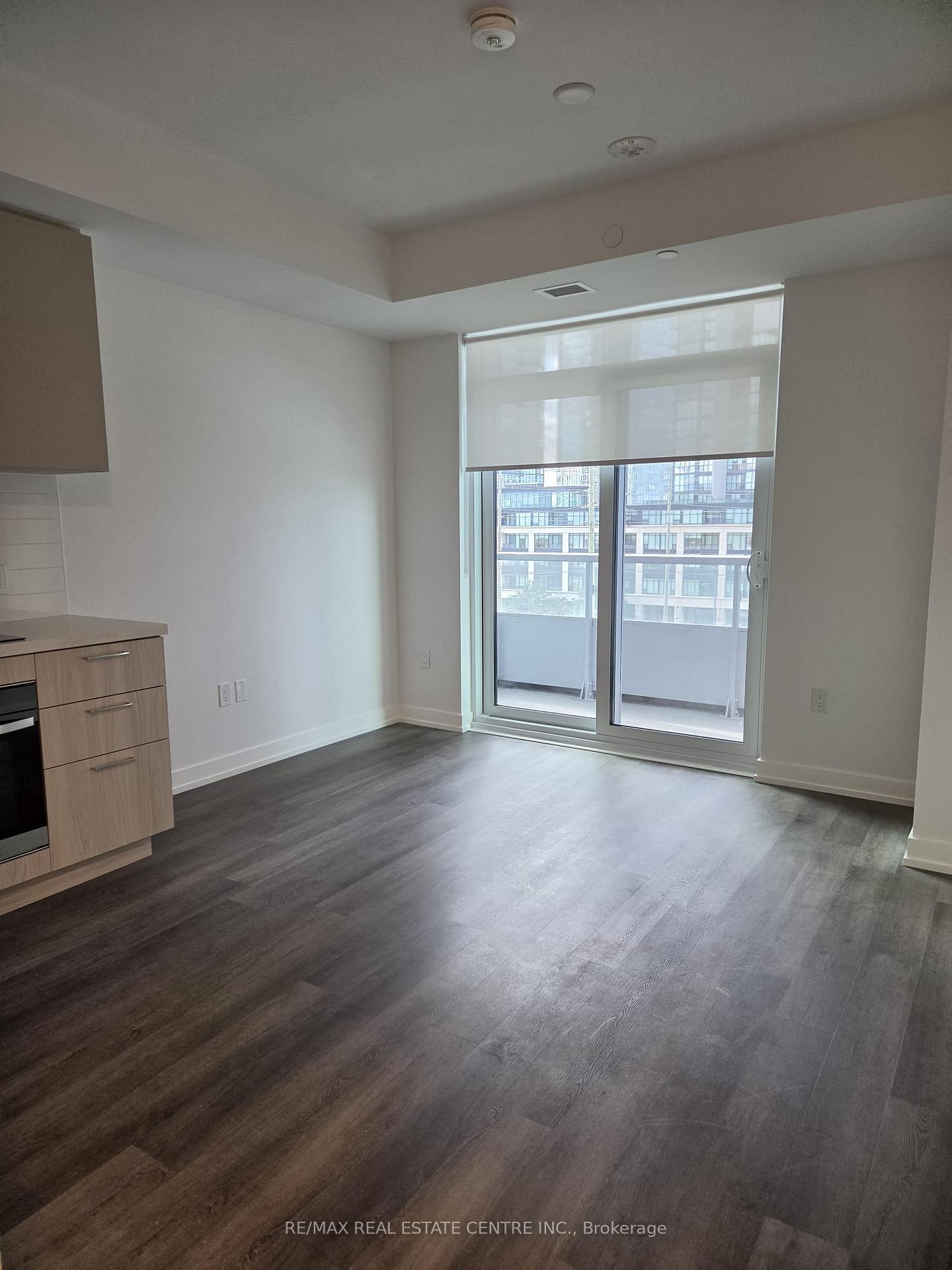 Photo 4 of Unit 507, 21 Meadowdale Road, Vaughan, Vaughan Corporate Centre — HOMEH