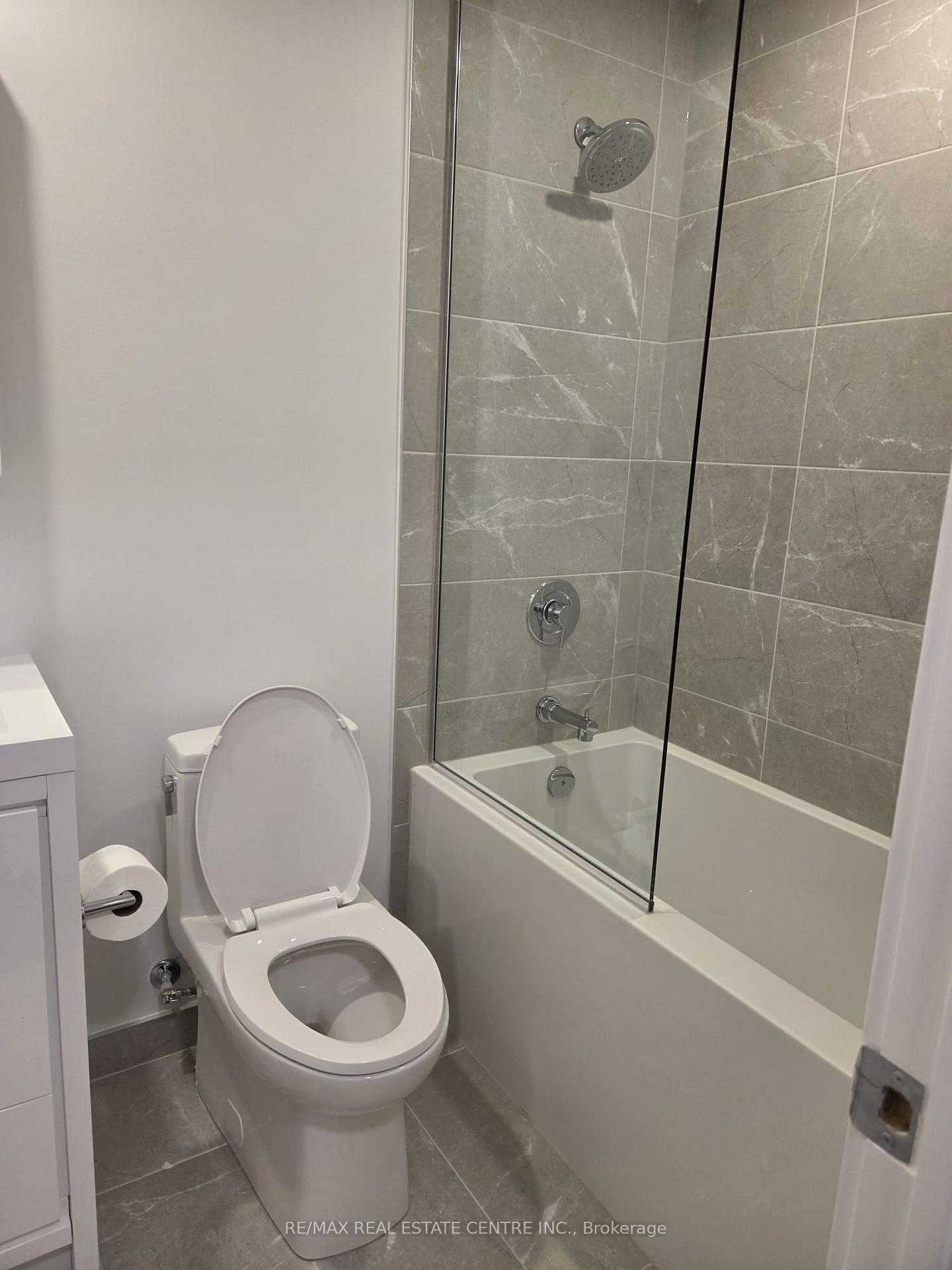 Photo 7 of Unit 507, 21 Meadowdale Road, Vaughan, Vaughan Corporate Centre — HOMEH