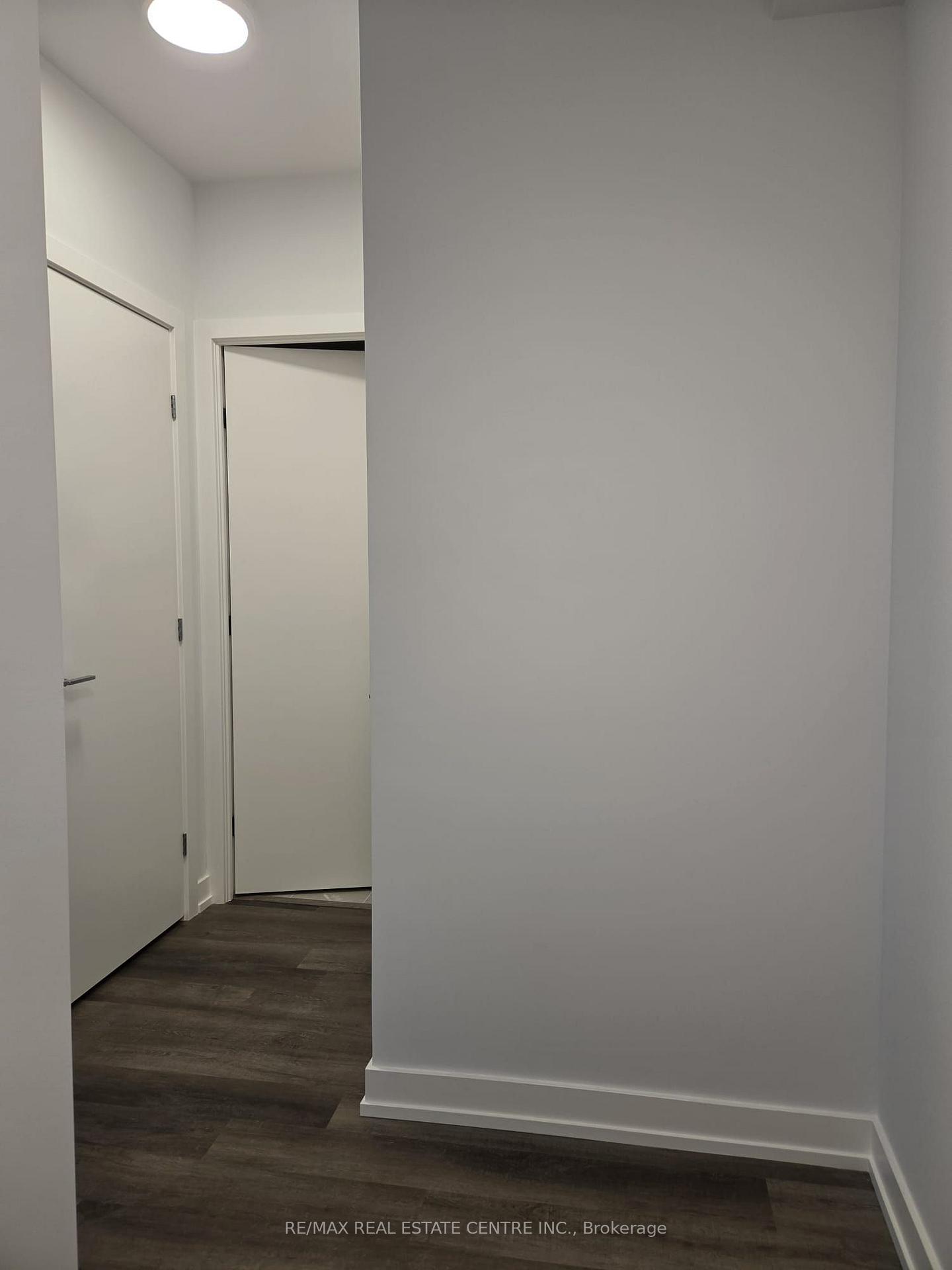 Photo 8 of Unit 507, 21 Meadowdale Road, Vaughan, Vaughan Corporate Centre — HOMEH