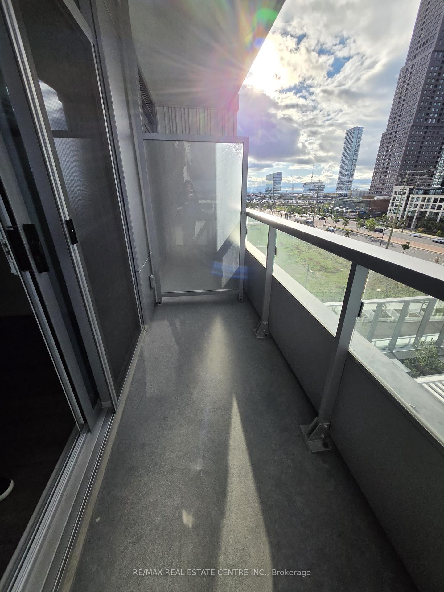 Photo 10 of Unit 507, 21 Meadowdale Road, Vaughan, Vaughan Corporate Centre — HOMEH