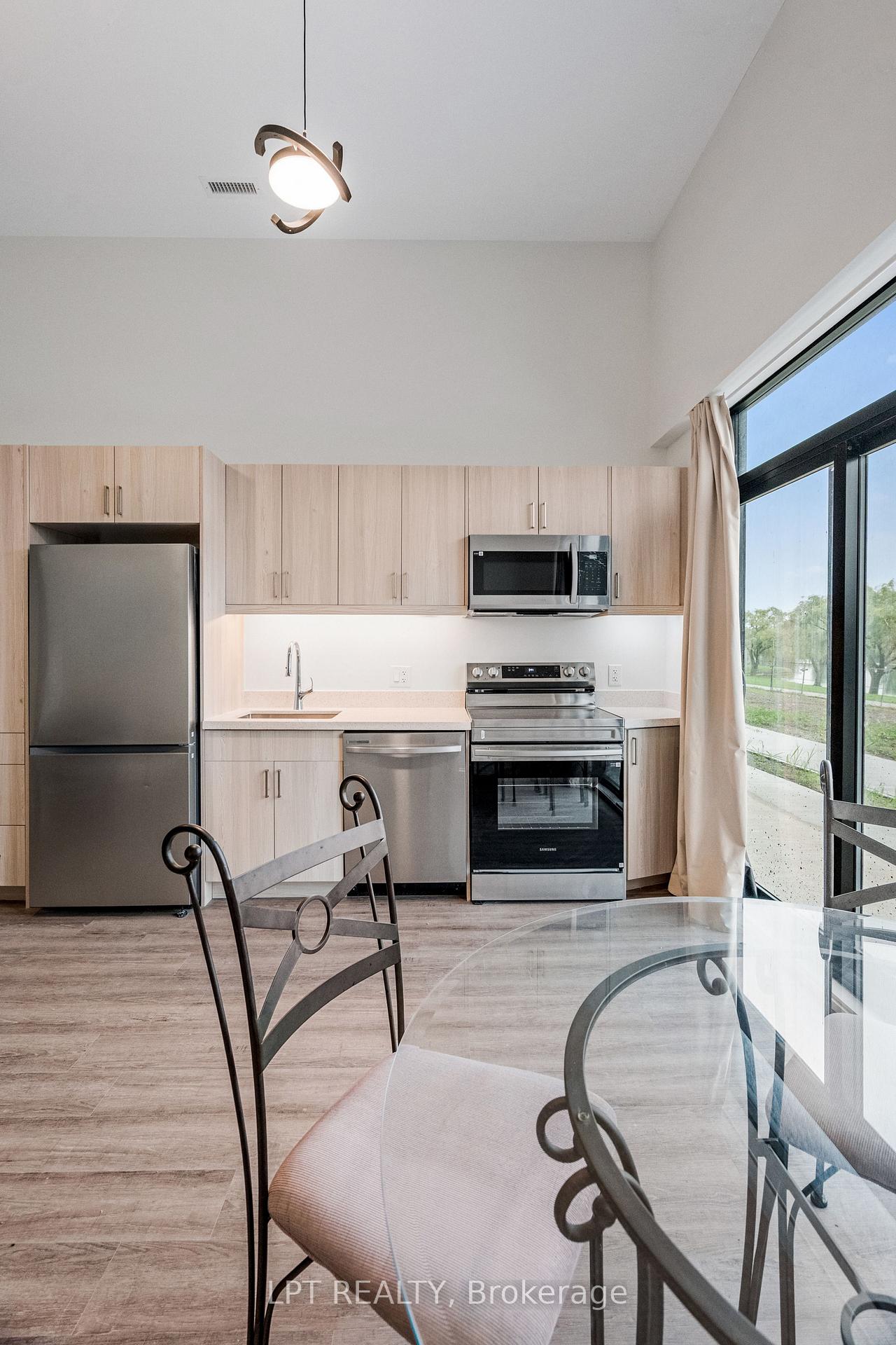 Photo of Unit 116, 350 Prince Charles Drive S