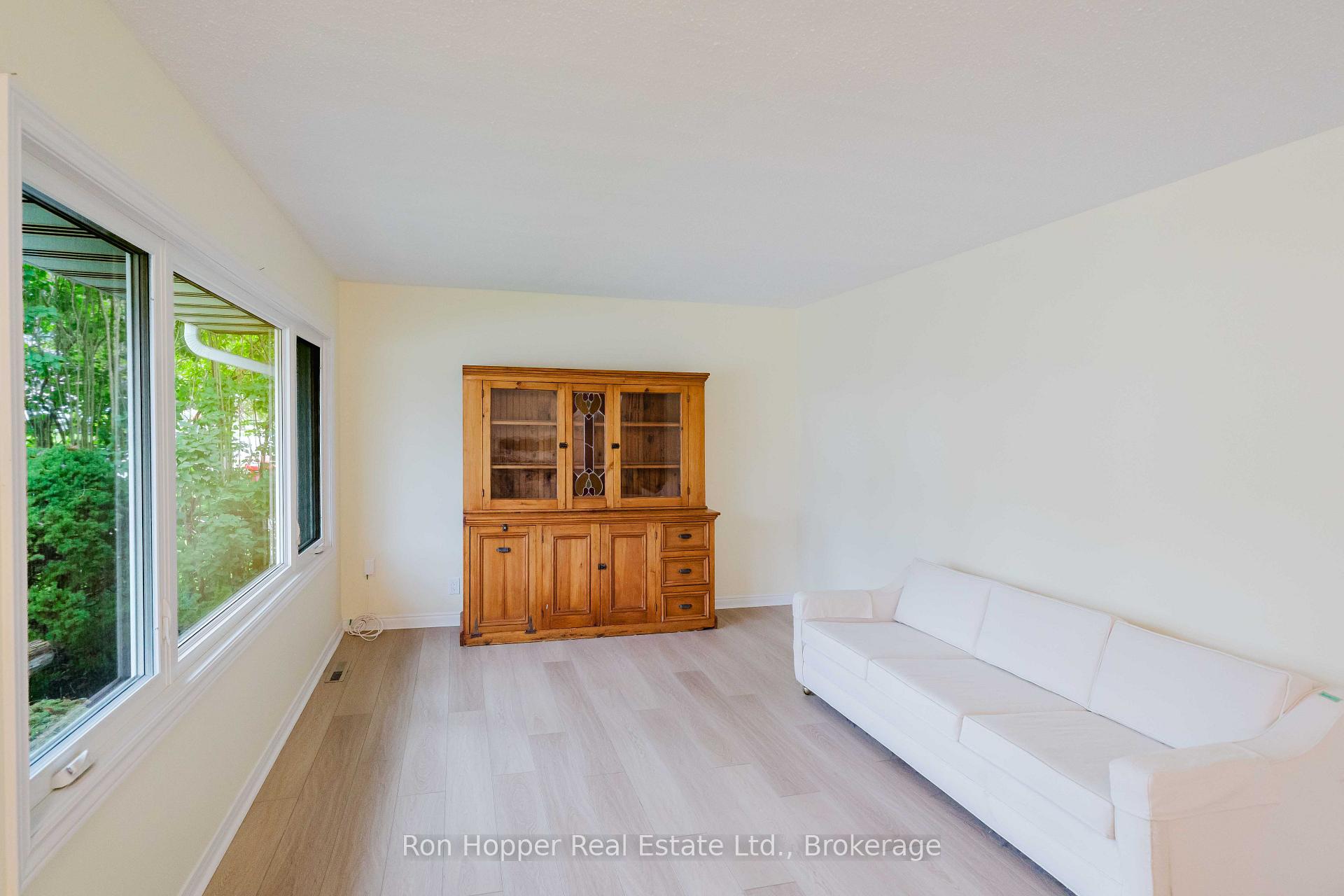 Photo 3 of 508 13th Street W, Owen Sound — HOMEH