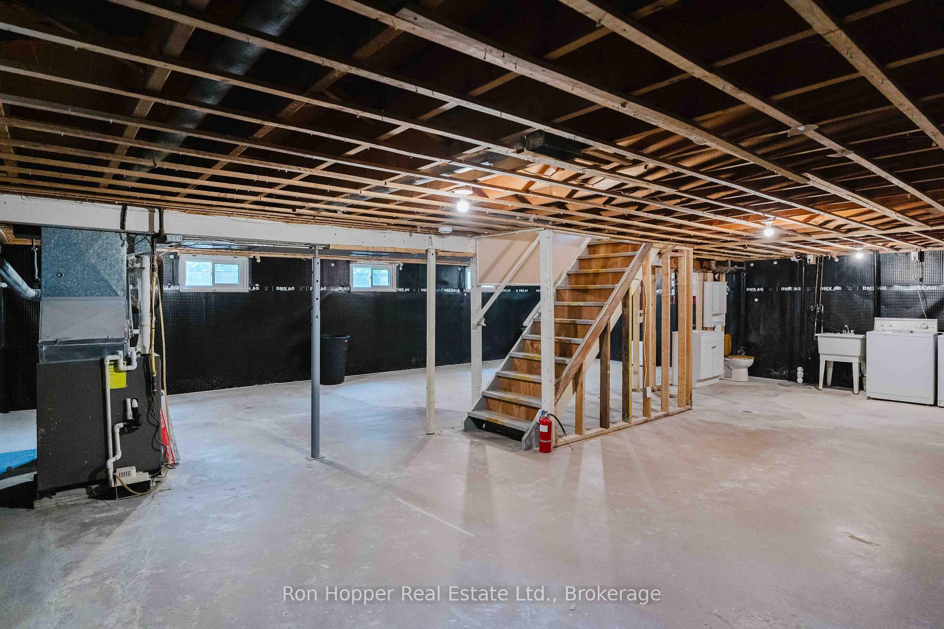 Photo 13 of 508 13th Street W, Owen Sound — HOMEH