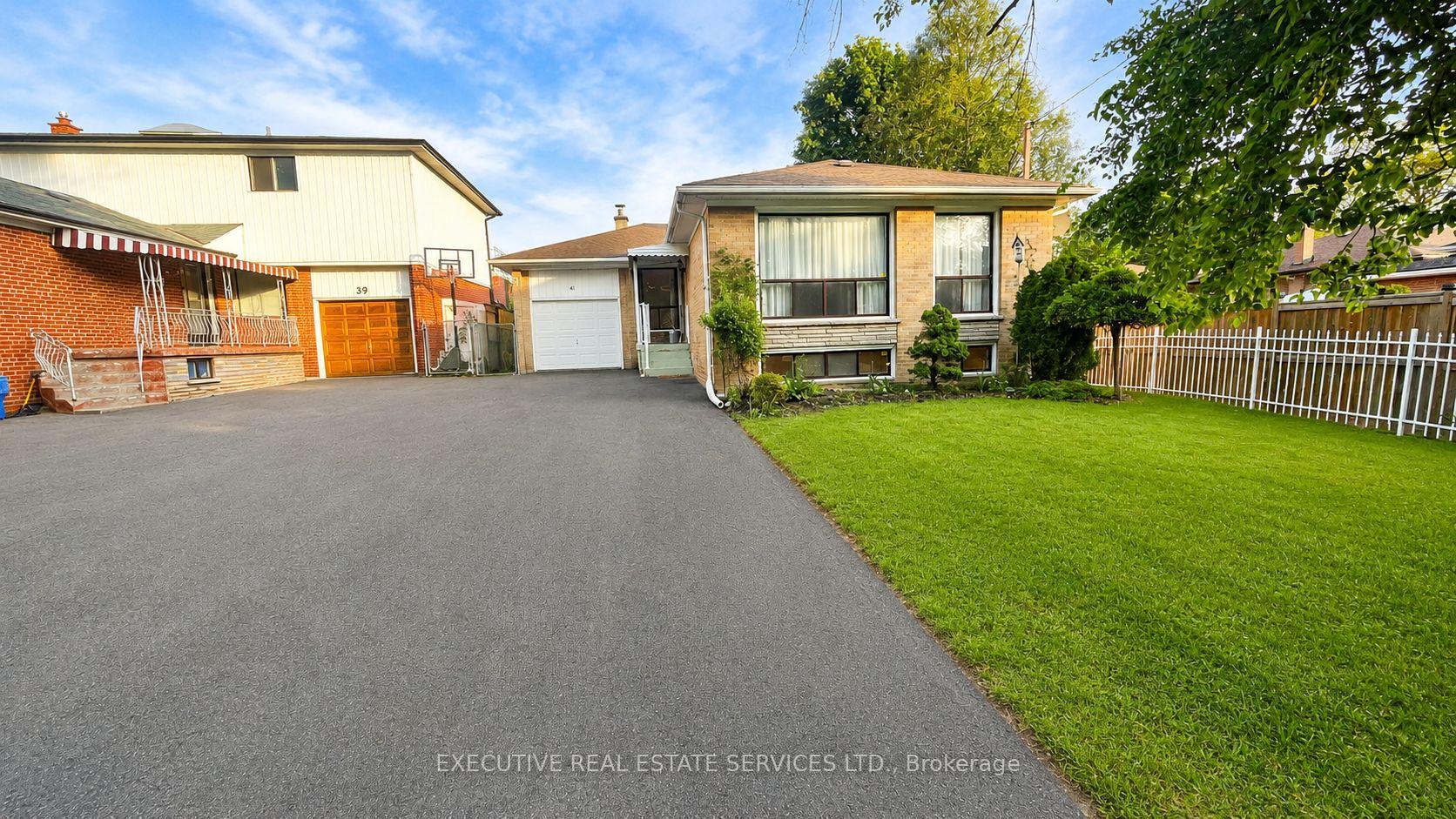 Photo 1 of 41 Ludgate Drive, Etobicoke, Rexdale-Kipling — HOMEH