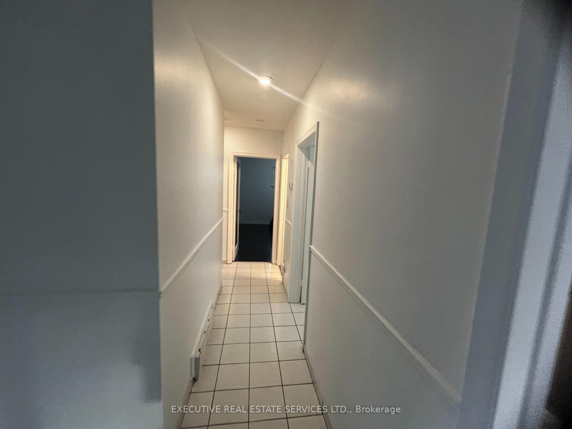 Photo 8 of 41 Ludgate Drive, Etobicoke, Rexdale-Kipling — HOMEH